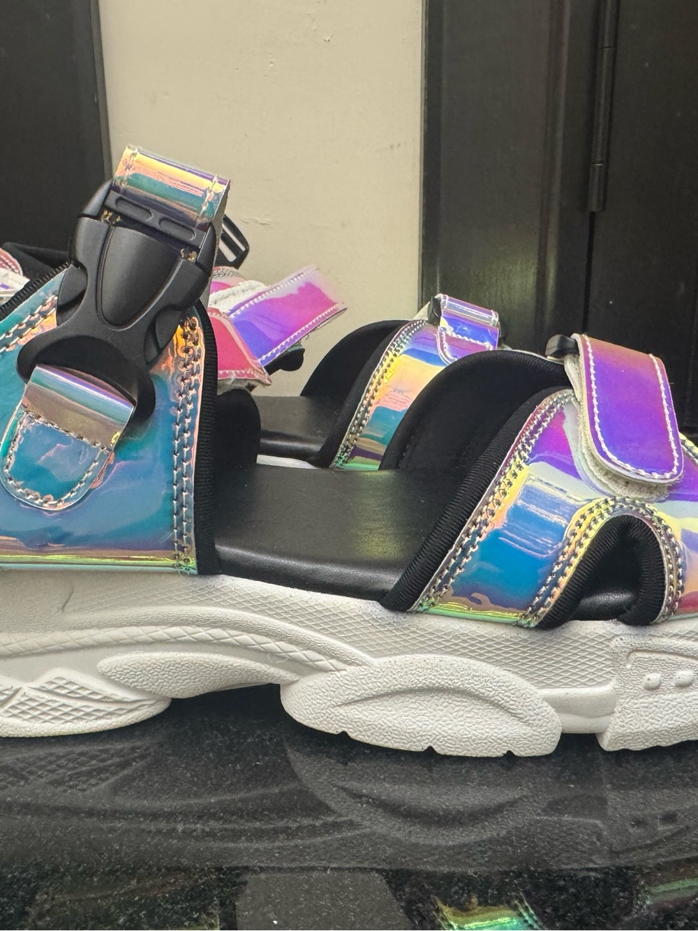 Holographic Platform Sandals – Size 8 – New - Picture 10 of 10